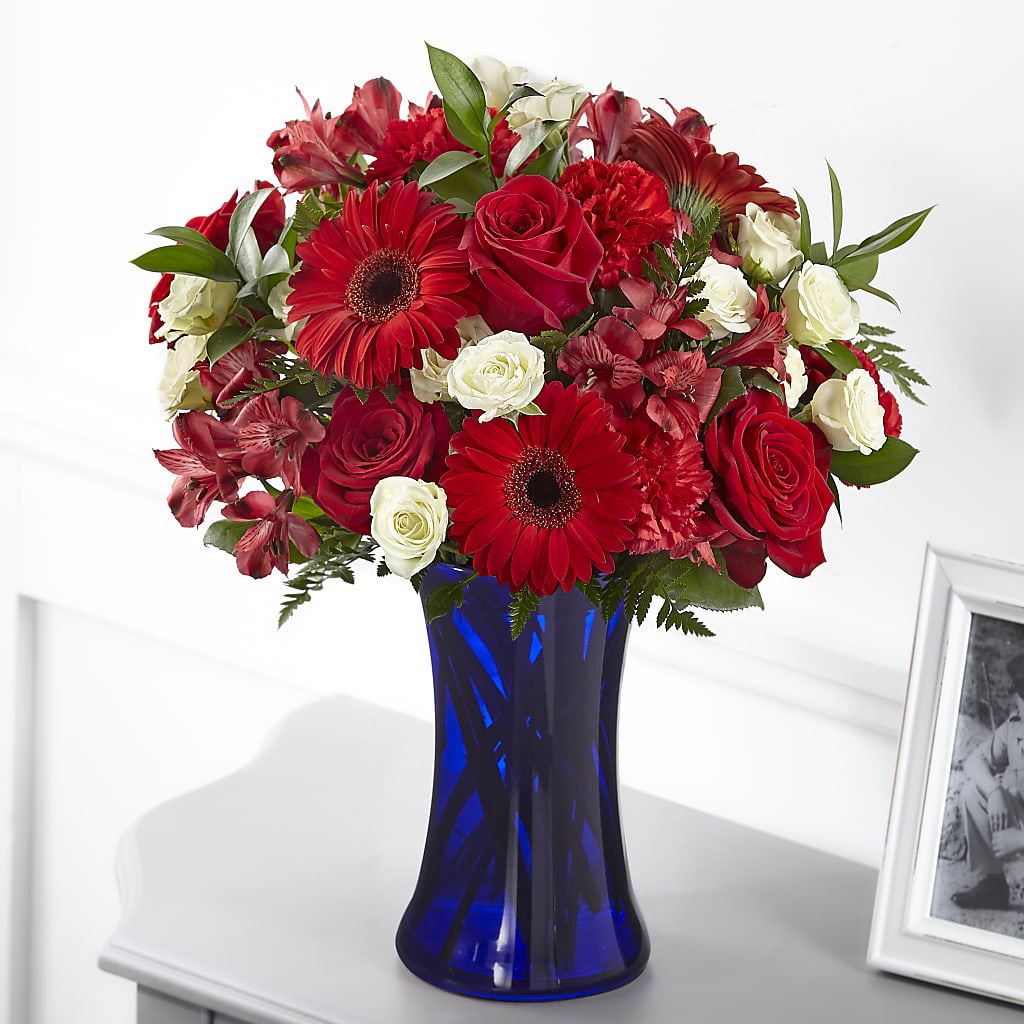 Hearts Embrace Bouquet – County Seat Florist, Mays Landing NJ