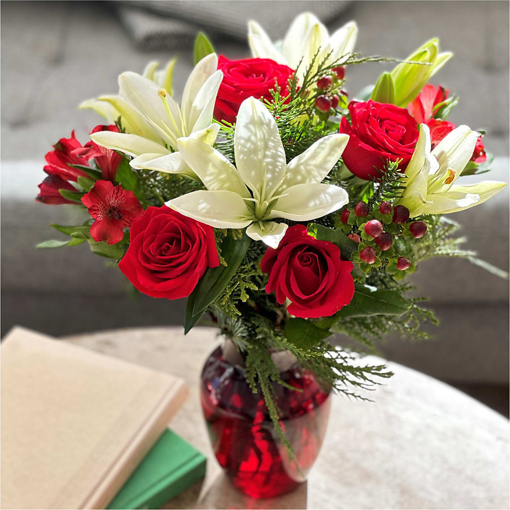 Evergreen Delight Bouquet –  County Seat Florist, Mays Landing NJ